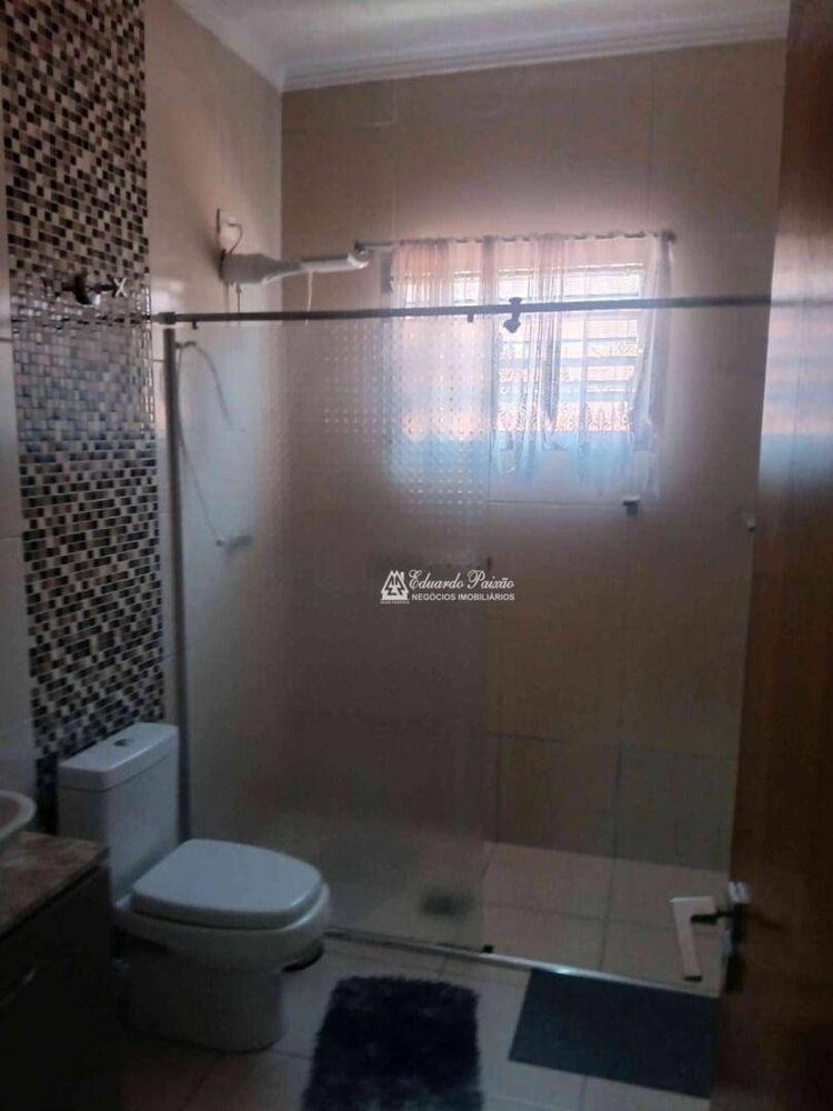 Casa, 4 quartos, 260 m² - Foto 1