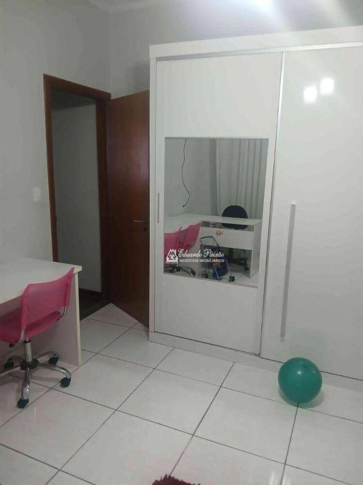 Casa, 4 quartos, 260 m² - Foto 3