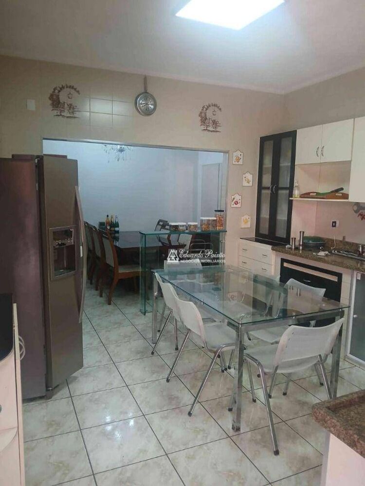 Casa, 4 quartos, 260 m² - Foto 8