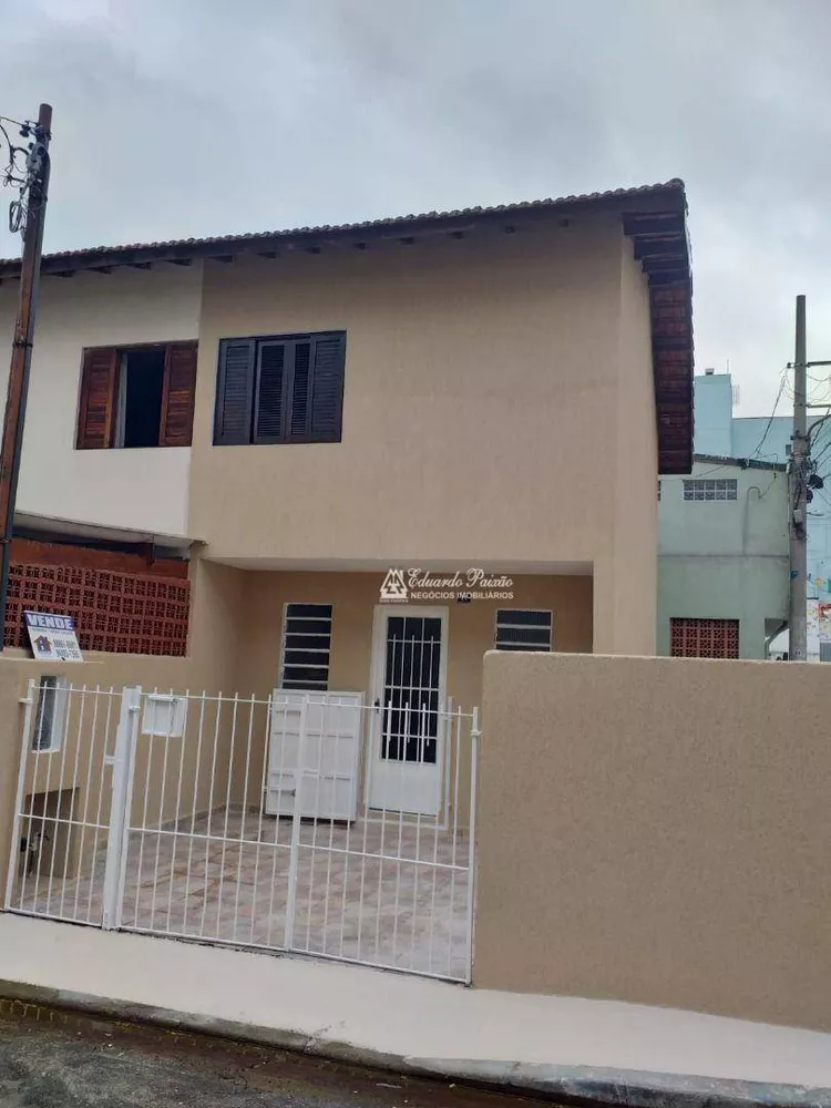 Sobrado à venda com 2 quartos, 82m² - Foto 1