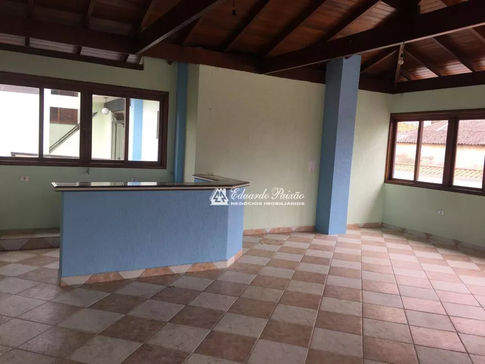 Sobrado à venda com 3 quartos, 650m² - Foto 4