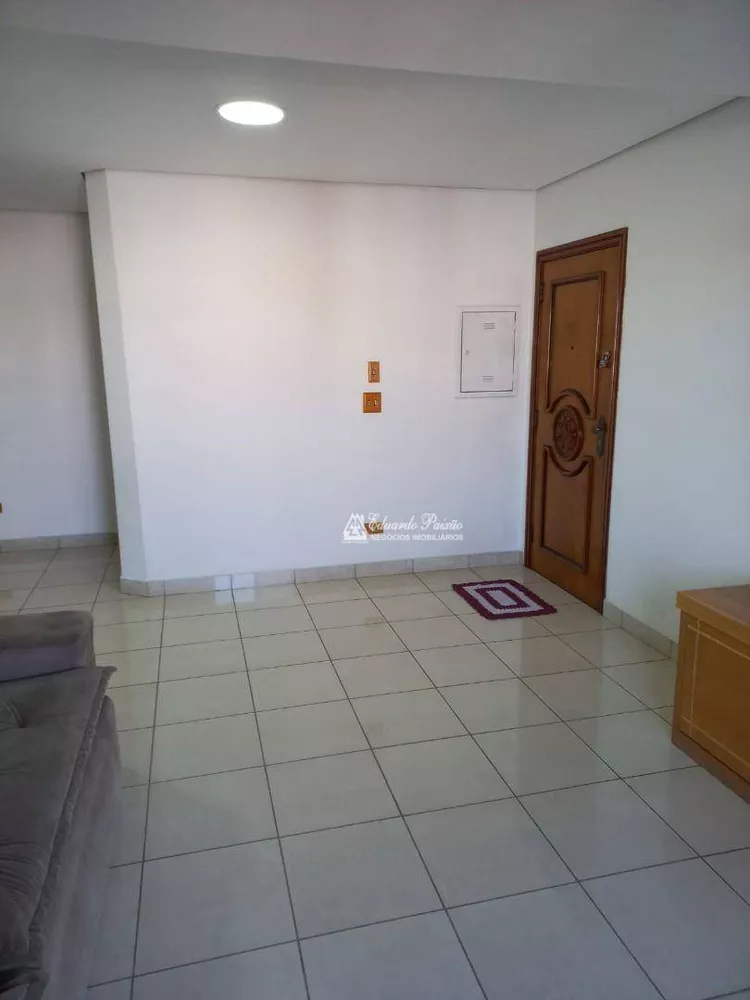 Apartamento à venda com 3 quartos, 120m² - Foto 3