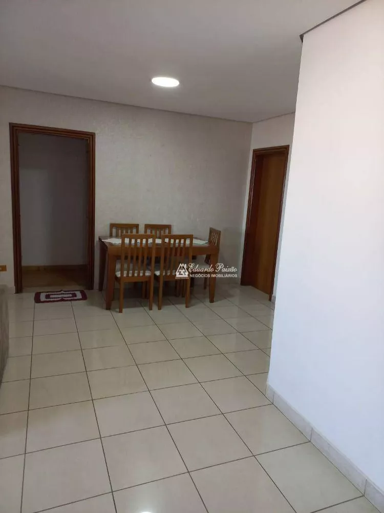 Apartamento à venda com 3 quartos, 120m² - Foto 2