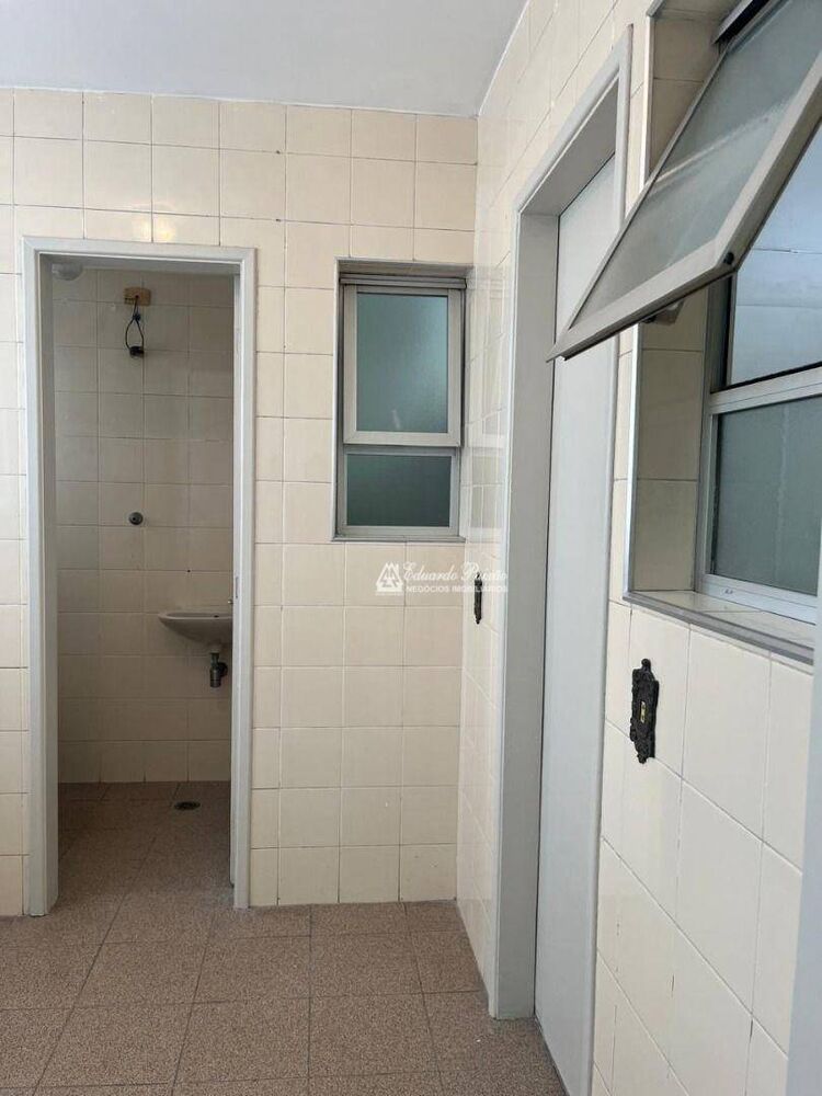 Apartamento à venda com 3 quartos, 156m² - Foto 4