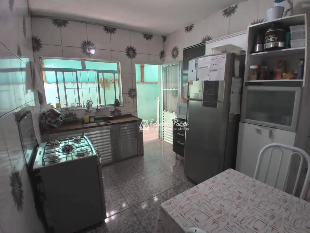 Sobrado, 6 quartos, 180 m² - Foto 1