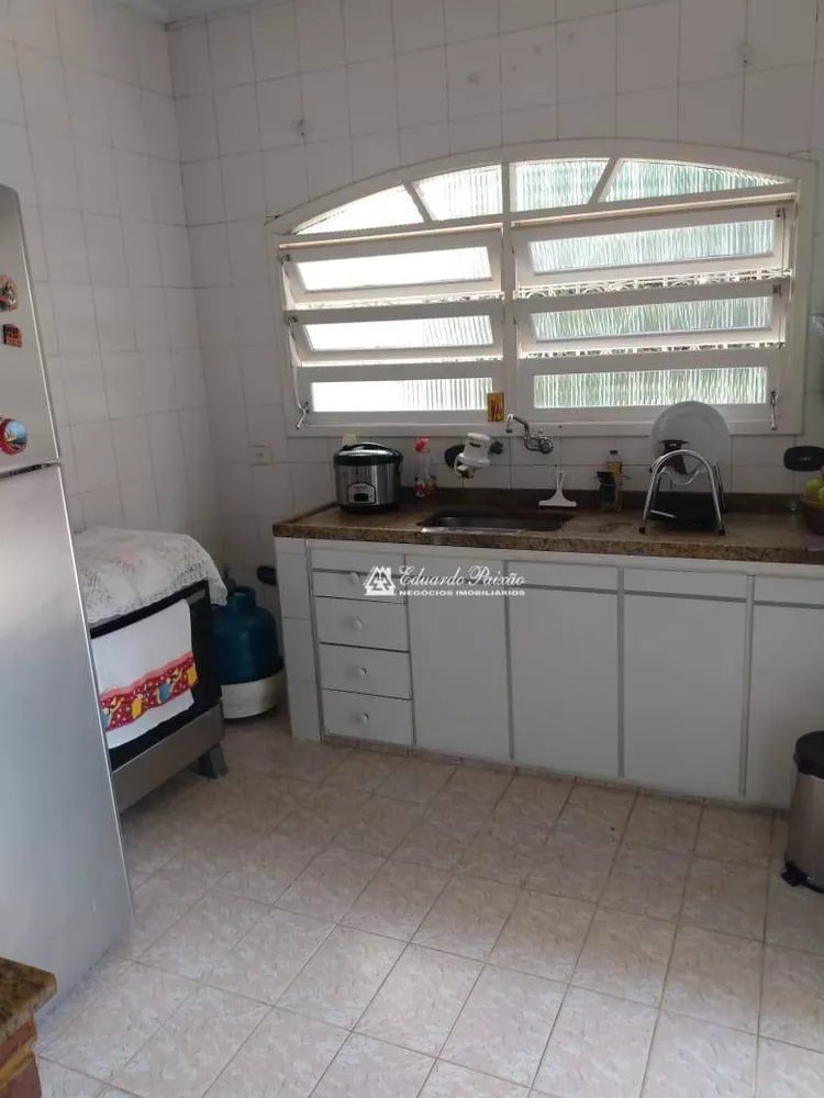 Sobrado à venda com 3 quartos, 268m² - Foto 3