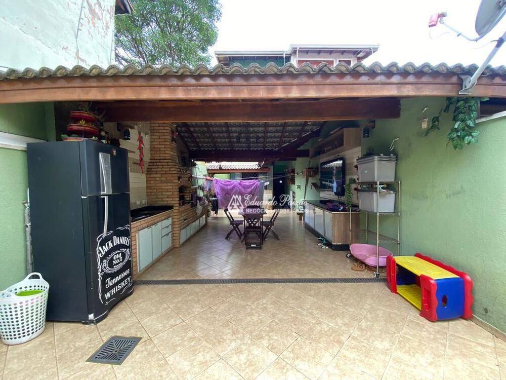 Sobrado, 4 quartos, 216 m² - Foto 3