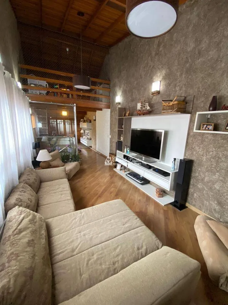 Sobrado, 4 quartos, 216 m² - Foto 1
