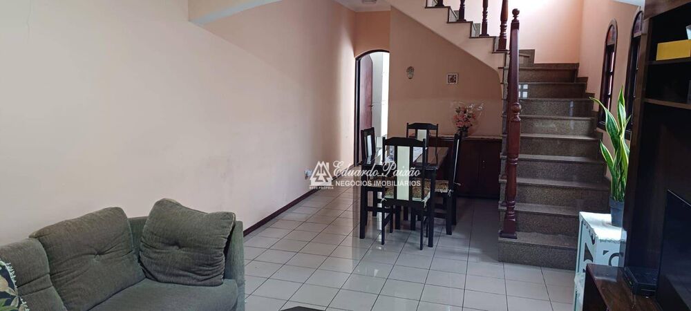 Sobrado, 3 quartos, 207 m² - Foto 1