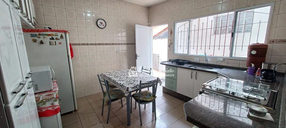 Sobrado, 3 quartos, 207 m² - Foto 3