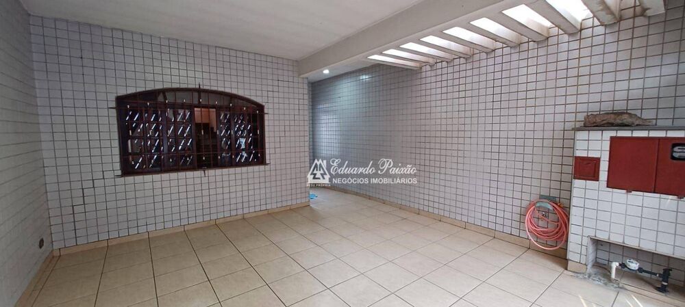Sobrado, 3 quartos, 207 m² - Foto 2