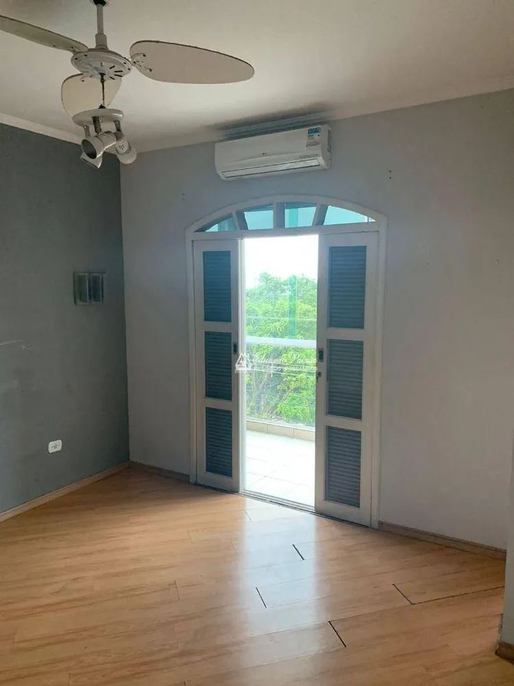 Sobrado, 3 quartos, 232 m² - Foto 1