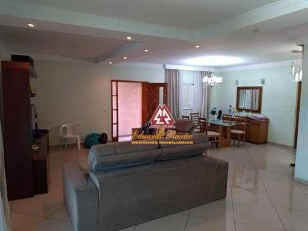 Casa, 3 quartos, 227 m² - Foto 3