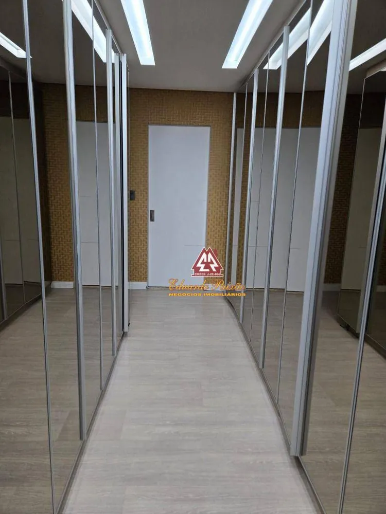 Sobrado, 4 quartos, 470 m² - Foto 1