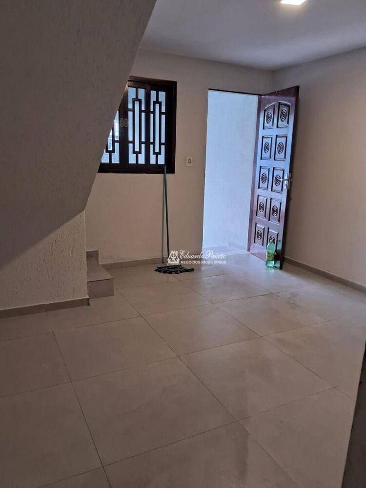 Sobrado à venda com 3 quartos, 160m² - Foto 2
