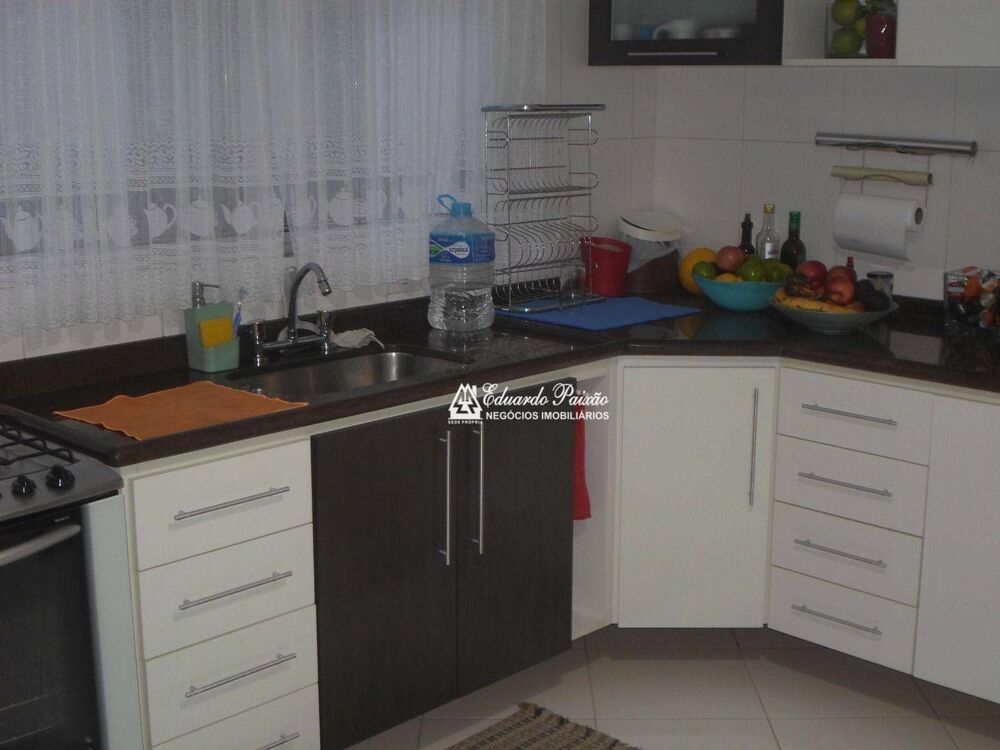 Casa, 3 quartos, 246 m² - Foto 3
