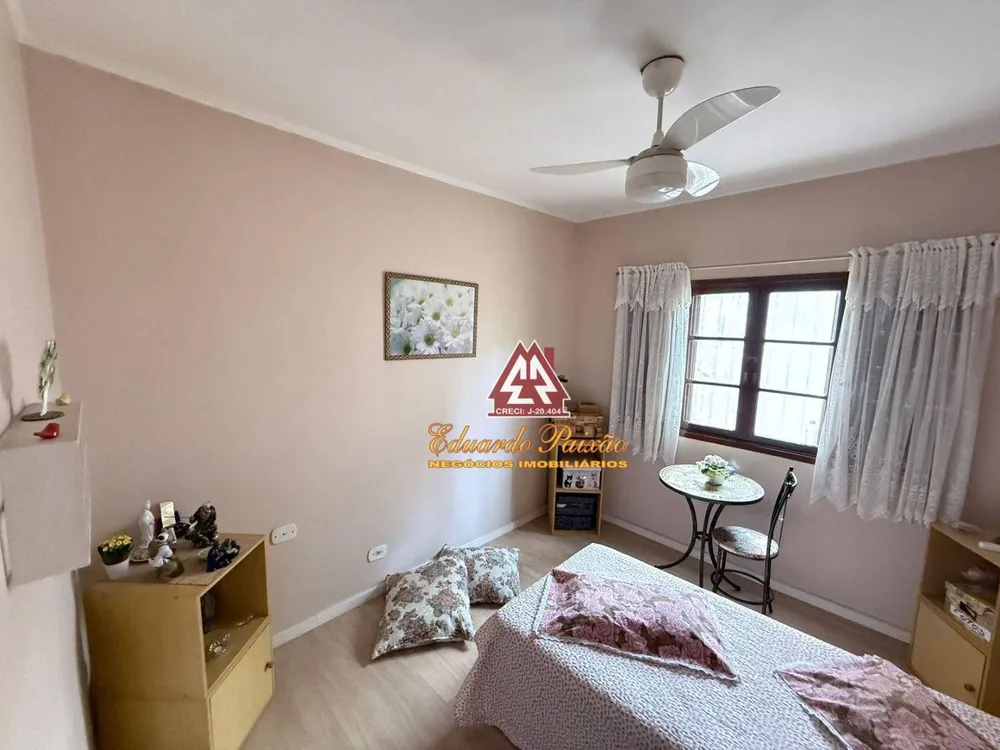 Casa, 3 quartos, 209 m² - Foto 4