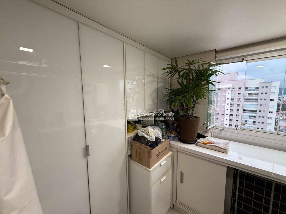 Apartamento à venda com 3 quartos, 116m² - Foto 3