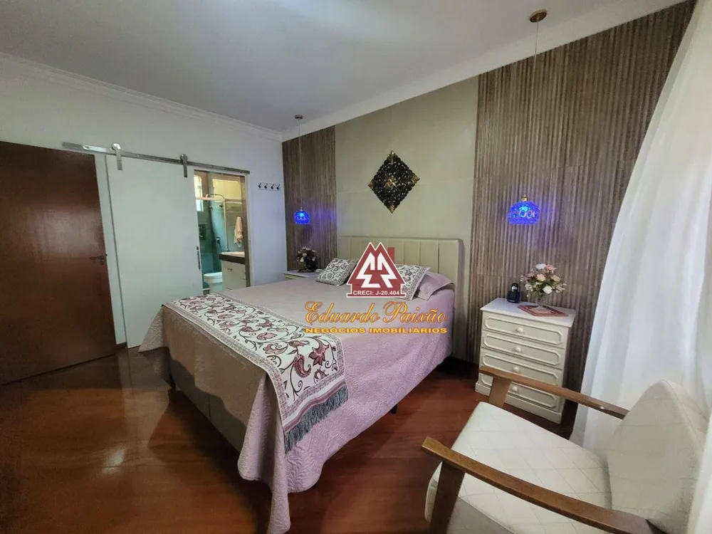 Casa, 3 quartos, 225 m² - Foto 1
