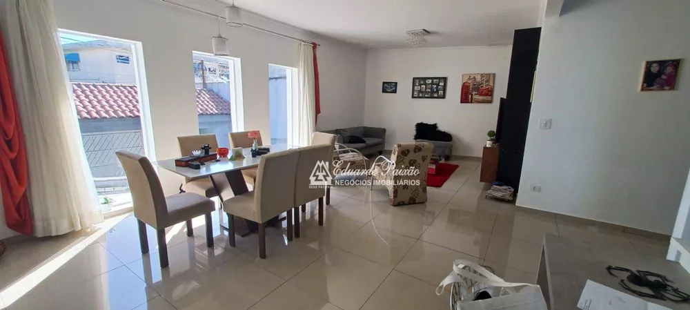 Casa à venda com 3 quartos, 243m² - Foto 4