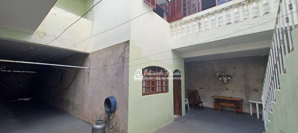 Sobrado, 4 quartos, 310 m² - Foto 1