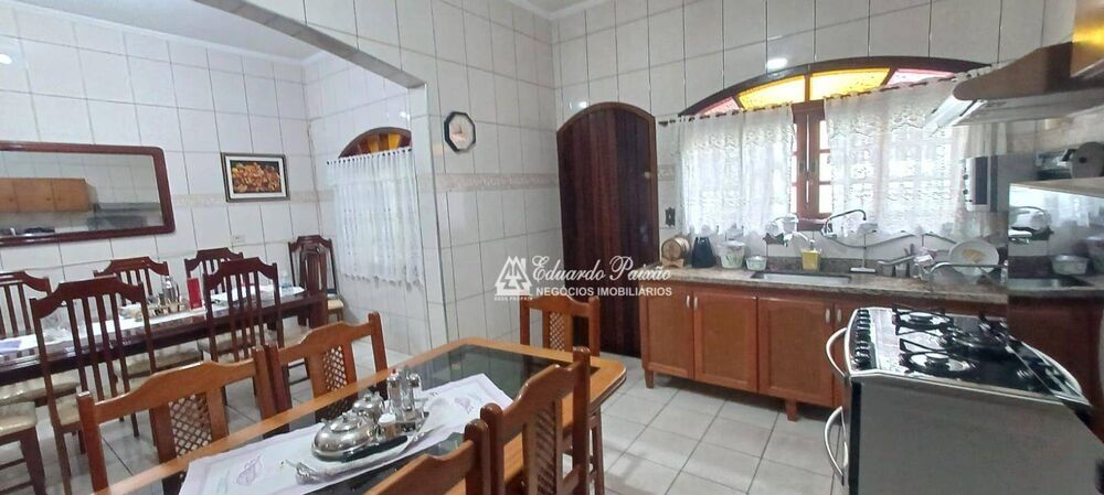 Sobrado, 4 quartos, 310 m² - Foto 3
