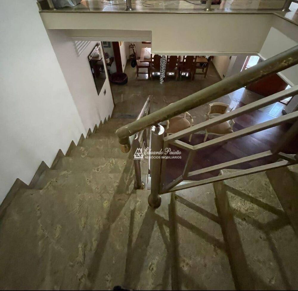 Sobrado à venda e aluguel com 3 quartos, 380m² - Foto 2