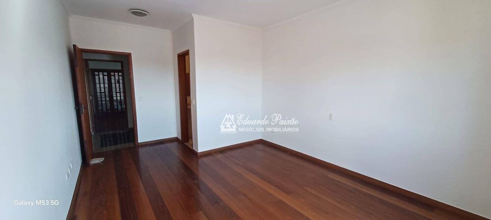 Sobrado à venda com 3 quartos, 180m² - Foto 3