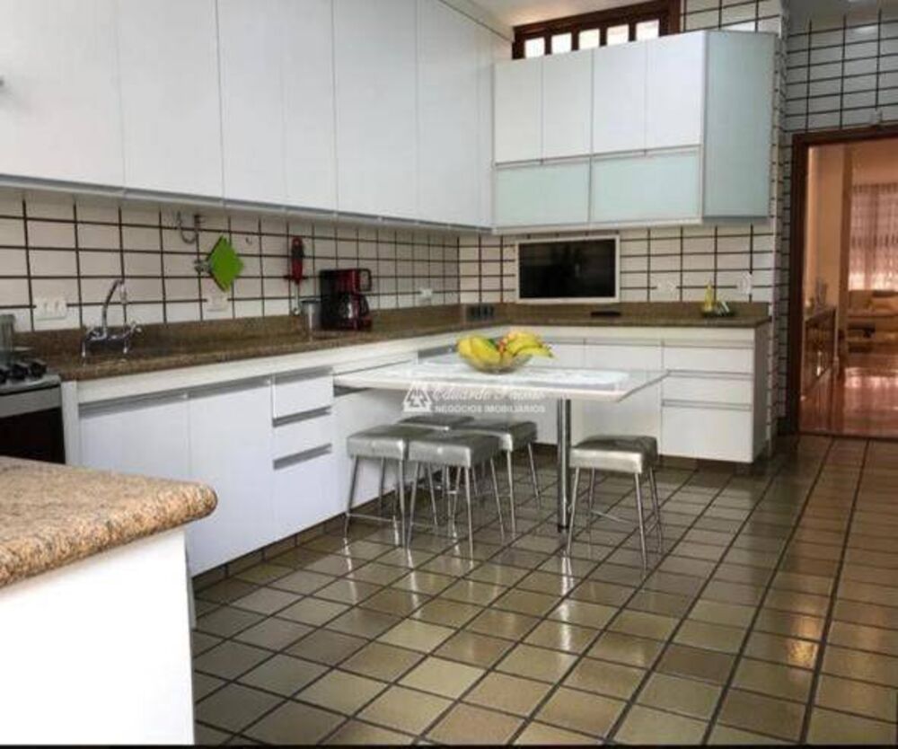 Sobrado, 4 quartos, 296 m² - Foto 2