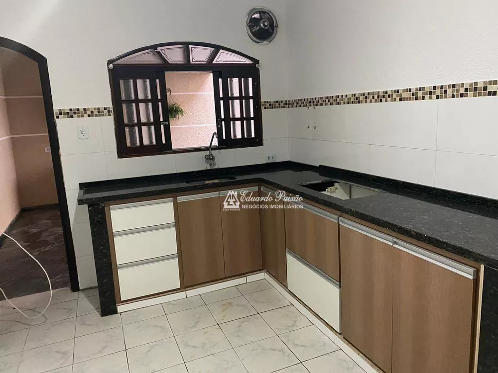 Sobrado à venda com 2 quartos, 205m² - Foto 3