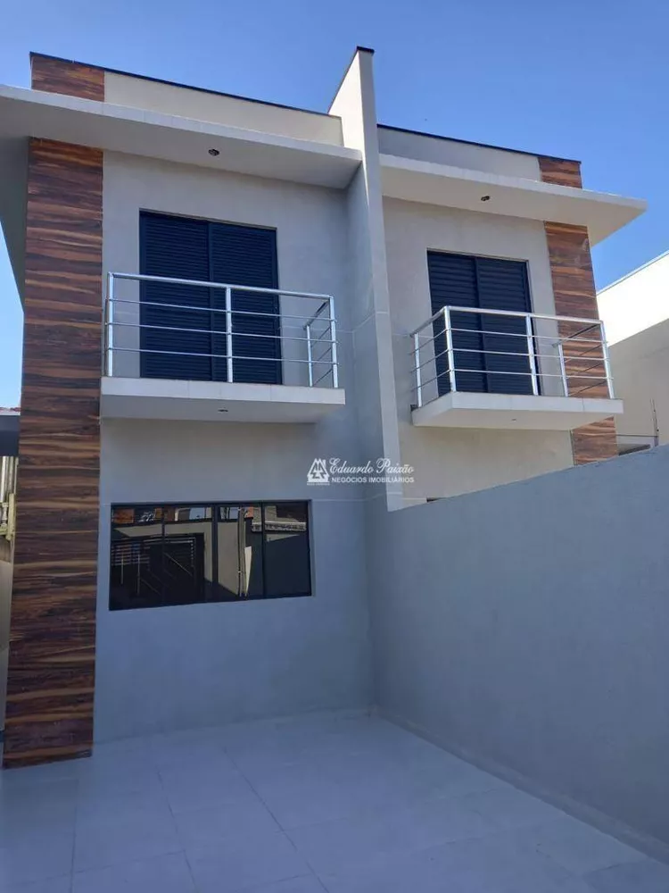 Sobrado à venda com 3 quartos, 120m² - Foto 1