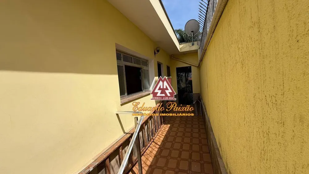 Sobrado, 3 quartos, 353 m² - Foto 1