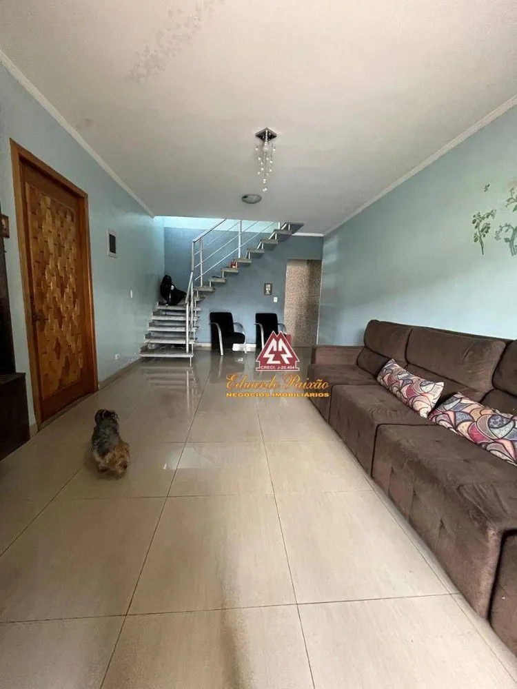 Sobrado, 3 quartos, 240 m² - Foto 1