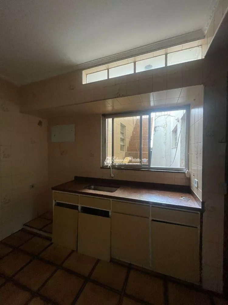 Sobrado para alugar com 3 quartos, 200m² - Foto 8