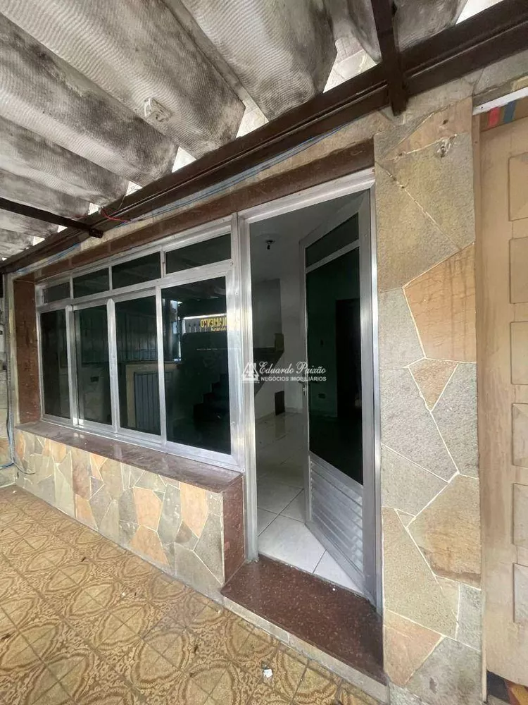 Sobrado para alugar com 3 quartos, 200m² - Foto 3