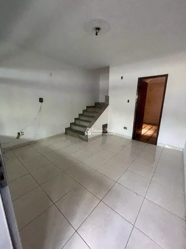 Sobrado para alugar com 3 quartos, 200m² - Foto 6