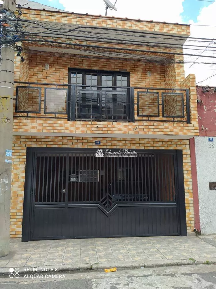 Sobrado à venda com 3 quartos, 290m² - Foto 1