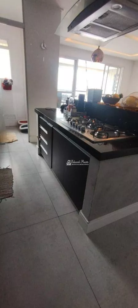 Apartamento à venda com 2 quartos, 79m² - Foto 2