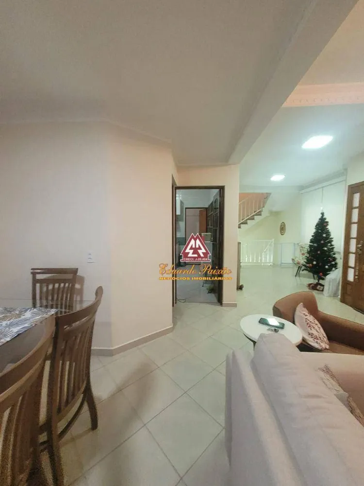 Sobrado, 3 quartos, 254 m² - Foto 2