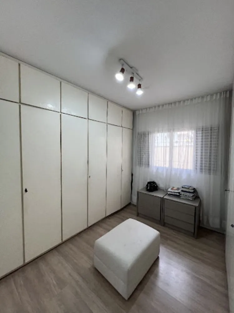 Casa, 4 quartos, 250 m² - Foto 9