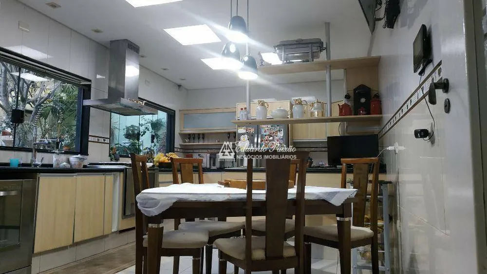 Sobrado, 5 quartos, 369 m² - Foto 8