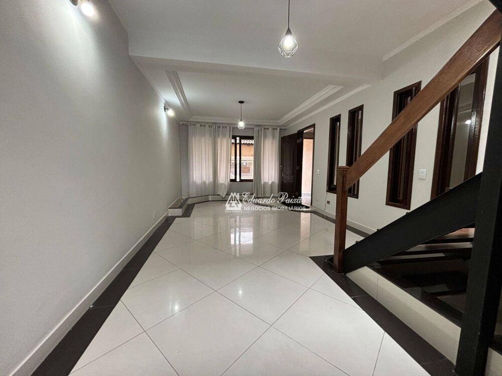 Sobrado à venda e aluguel com 3 quartos, 300m² - Foto 4
