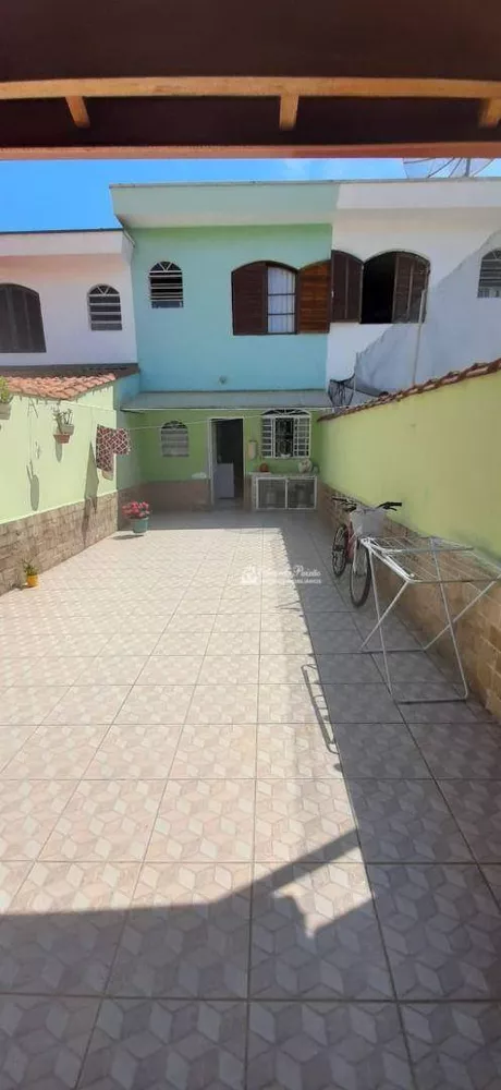 Sobrado, 3 quartos, 168 m² - Foto 1