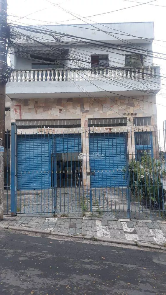 Sobrado à venda com 4 quartos, 400m² - Foto 1