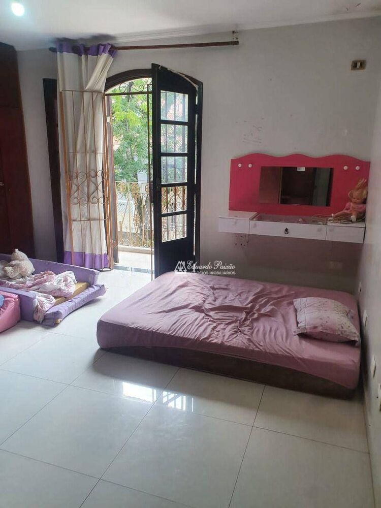 Sobrado, 4 quartos, 190 m² - Foto 1