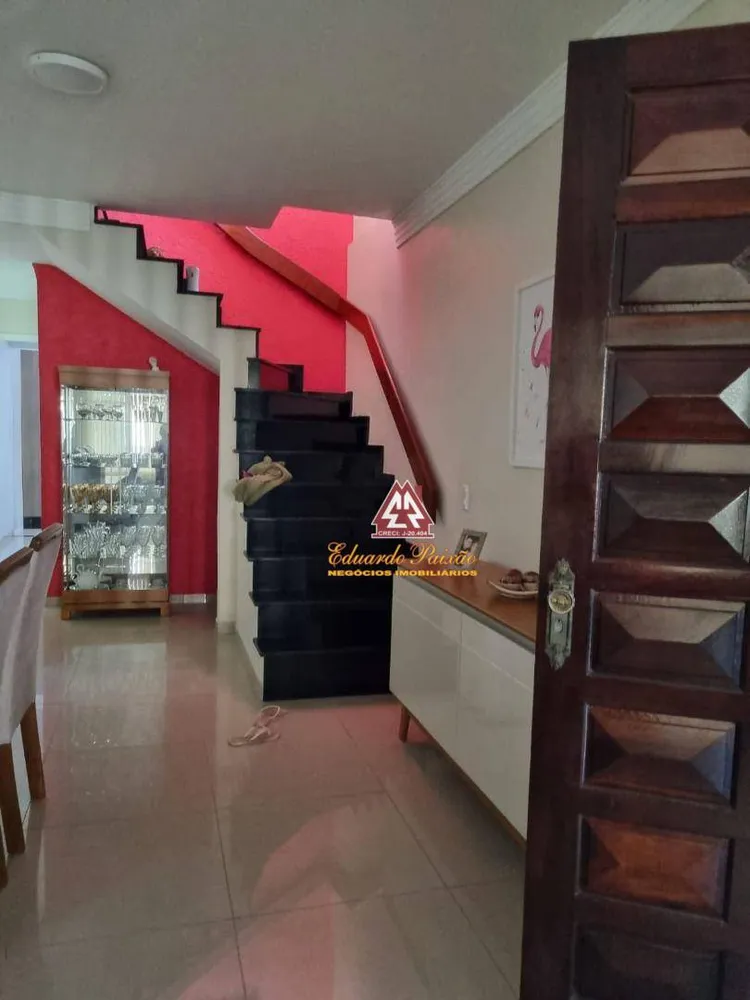 Sobrado, 3 quartos, 198 m² - Foto 2