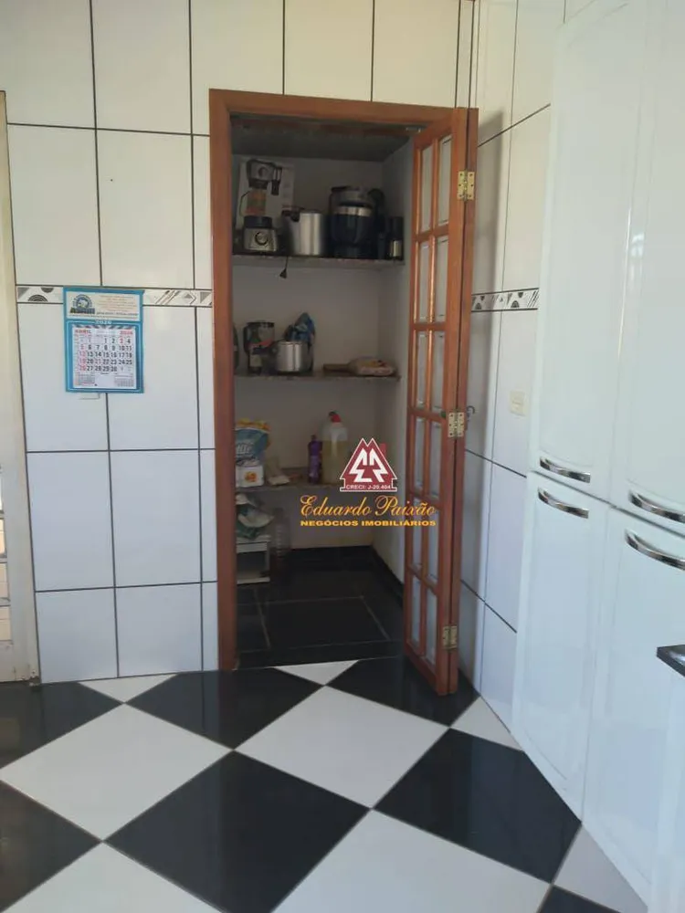Chácara, 3 quartos, 1120 m² - Foto 2