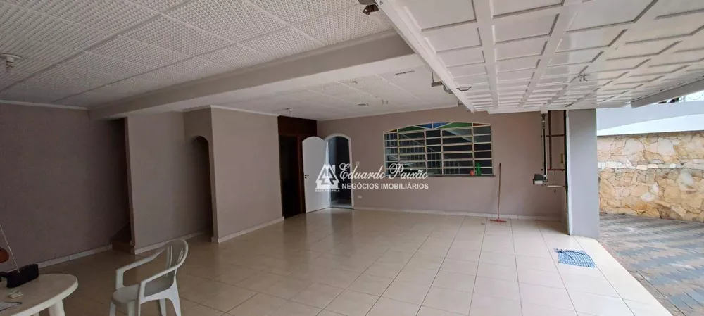 Casa à venda com 3 quartos, 303m² - Foto 3