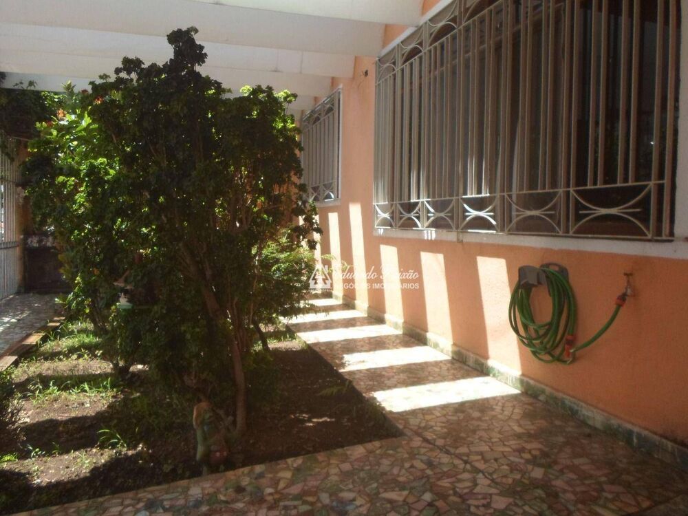 Casa, 3 quartos, 204 m² - Foto 1