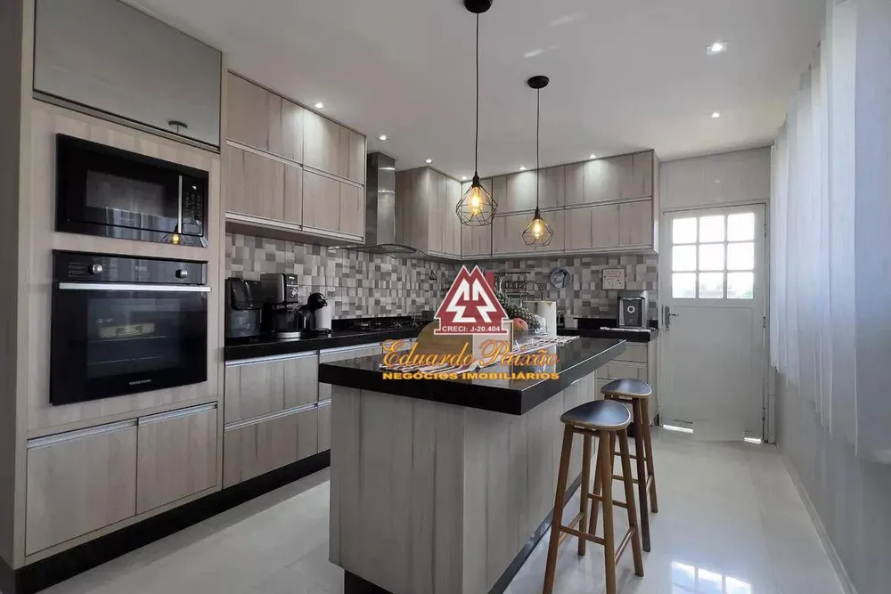 Sobrado, 3 quartos, 200 m² - Foto 2